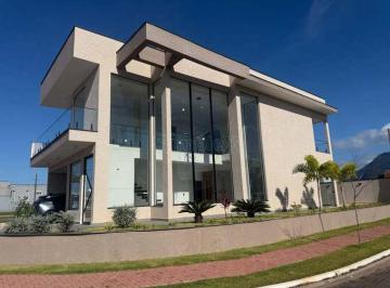 Casa · 307m² · 3 Quartos · 4 Vagas · Casa Nova com Elevador Panorâmico em Condomínio Fechado