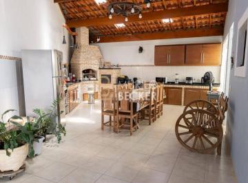 Casa · 140m² · 3 Quartos · 2 Vagas · Casa à venda na Vila Formosa - Jacareí