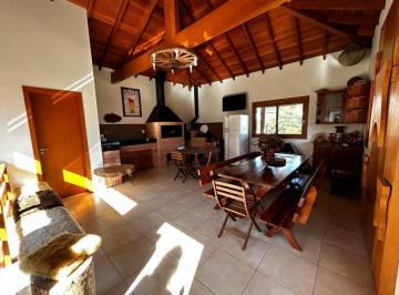 Casa · 160m² · 3 Quartos · 4 Vagas · Casa à venda em Novo Hamburgo, Bairro Operário, com piscina privativa e salão de festas