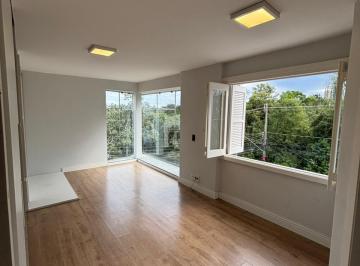 Casa · 149m² · 2 Quartos · 2 Vagas · Sobrado com churrasqueira e lareira à venda em Hamburgo Velho