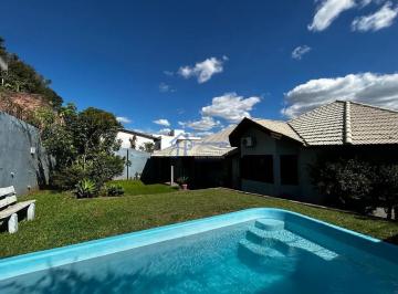 Casa · 255m² · 3 Quartos · 2 Vagas · Casa à venda em Novo Hamburgo, Bairro Ouro Branco - Plana, Piscina privativa e 3 salas