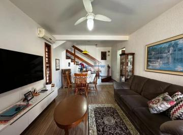 Casa · 93m² · 3 Quartos · 2 Vagas · Casa excelente padrão com jardim e churrasqueira em Novo Hamburgo