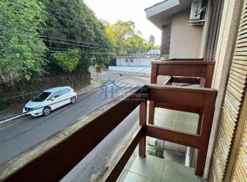 Casa · 134m² · 3 Quartos · 1 Vaga · Sobrado com Hidromassagem e Quiosque à Venda em Novo Hamburgo
