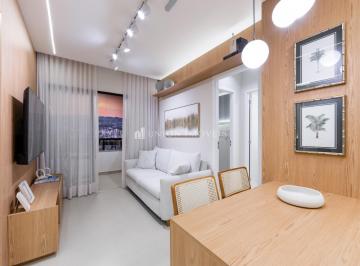 Sala 2 ambientes/Varanda gourmet · Apartamento de 2 quartos com varanda gourmet à venda no bairro São Mateus em Juiz de Fora/MG.
