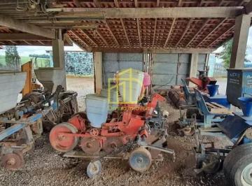 Rural de 4 quartos, Araçoiaba da Serra · Fazenda / Sítio para venda em Colinas I de 10.00m² com 4 Quartos e 4 Suites