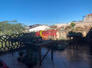 Casa · 127m² · 3 Quartos · 2 Vagas · Excelente oportunidade no Flamengo! Sobrado espaçoso de 3 andares