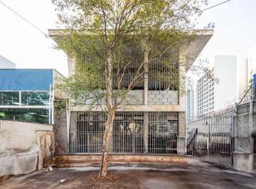 Comercial · 330m² · 2 Vagas · Casa comercial na Rua Pedro de Toledo, 362 • 330 m²