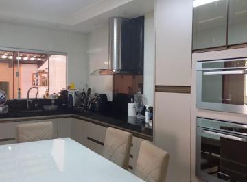 202607101641567530.jpg · Casa para Venda em Brasília, Setor Oeste (Sobradinho II), 3 dormitórios, 1 suíte, 2 banheiros, 3 vag