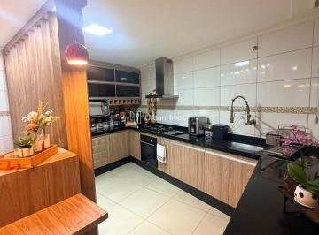 Casa · 80m² · 3 Quartos · 1 Vaga · Casa 3 Quartos no Rústico com Móveis Planejados e Garagem, Volta Redonda