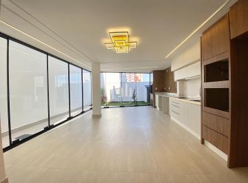 Casa · 186m² · 3 Quartos · 4 Vagas · Casa mobiliada com 3 suítes com 186m² - São José SC