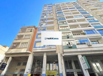 Apartamento · 32m² · 1 Quarto · Apartamento térreo de 1 quarto, elevador no bairro Centro Histórico.