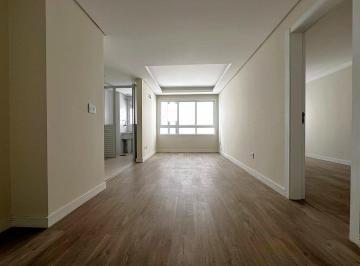 Apartamento · 47m² · 1 Quarto · 1 Vaga · Apartamento de 1 dormitório com suíte e vaga no Bairro Bom Fim