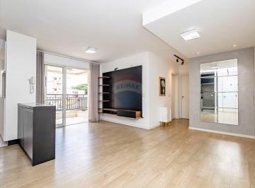 Apartamento · 76m² · 2 Quartos · 2 Vagas · Apartamento de 76m2 com 2 quartos, suíte e 2 vagas no Água Verde.
