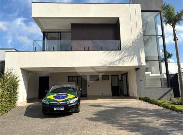 Imagem Principal · Casa a venda com 3 quartos no Alphaville Itu.