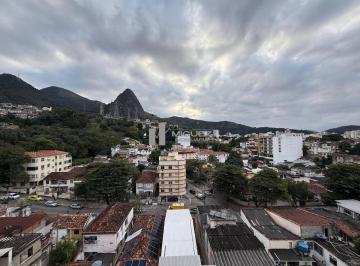 Apartamento · 105m² · 3 Quartos · 2 Vagas · Apartamento Exclusivo à venda! Rua Campinas, Grajaú. 3 quartos sendo 1 suíte, varandas e 2 vagas na