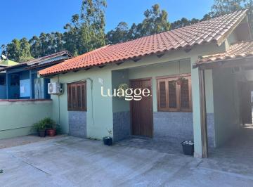 Casa · 122m² · 3 Quartos · 2 Vagas · Casa 3 dormitorios com amplo patio