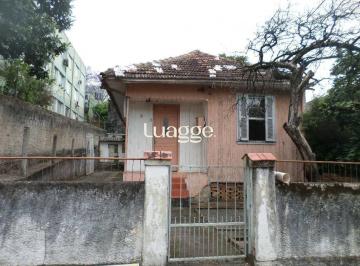 Casa · 50m² · 2 Quartos · Casa de madeira o terreno 8,50 por 28
