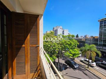 Apartamento · 87m² · 3 Quartos · Apartamento 3 dormitórios com sacada na Cristóvão