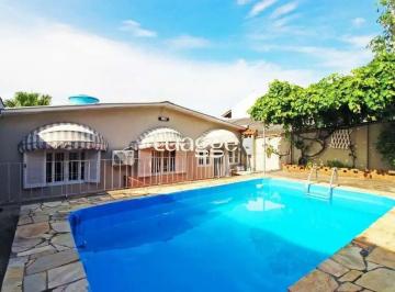 Casa · 182m² · 3 Quartos · 2 Vagas · Sobrado com suíte, piscina e espaço gourmet no Jardim Sabará