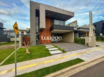 Casa · 283m² · 4 Quartos · 2 Vagas · Casa à venda - no Centro
