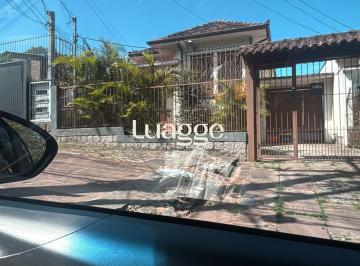 Casa · 100m² · 2 Quartos · 3 Vagas · Casa de 03 dormitorios  com patio e garagem no bairro Teresopolis