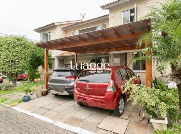 Casa · 300m² · 2 Quartos · 2 Vagas · Casa de 2 quartos com 2 vagas cobertas em condomínio fechado em Porto Alegre