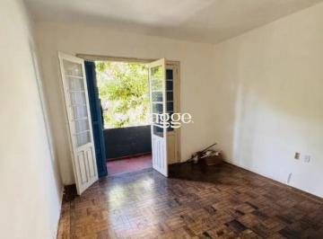 Apartamento · 66m² · 2 Quartos · Apartamento de 2 quartos e sacada no bairro Mont' Serrat.