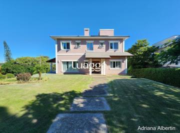 Casa · 521m² · 5 Quartos · 4 Vagas · Residência Alto Padrão