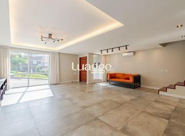 Casa · 333m² · 2 Quartos · 2 Vagas · Casa em condomínio com piscina e salão privativo na Vila Nova