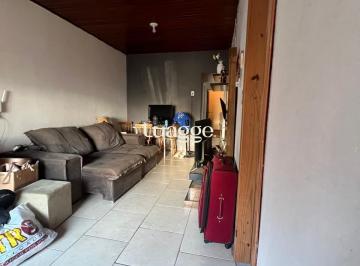 Casa · 80m² · 3 Quartos · 2 Vagas · casa com 4 Dormitórios no Bairro Restinga