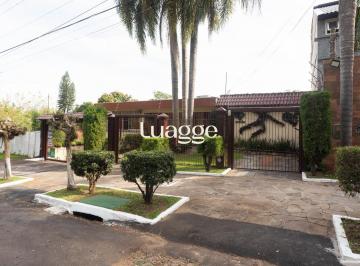 Casa · 470m² · 5 Quartos · 4 Vagas · Casa com piscina e 470m2 no Chácara das Pedras