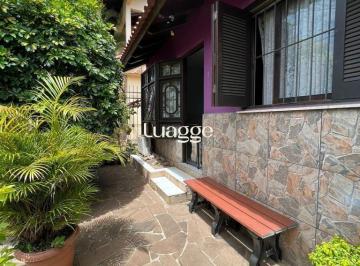 Casa · 150m² · 3 Quartos · 2 Vagas · Casa a venda, 3 Quartos, sendo 1 Suíte, Bairro centro Canoas