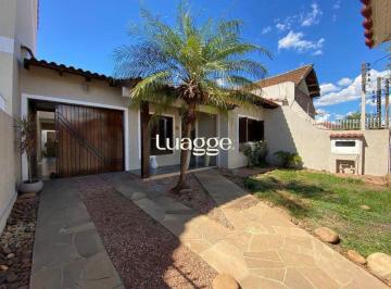 Casa · 330m² · 2 Quartos · 4 Vagas · Casa de 330m² com 2 Quartos, piscina e 4 vagas de garagem em Canoas.