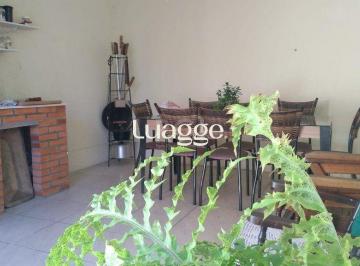 Casa · 80m² · 2 Quartos · 2 Vagas · Casa no Centro de Gravatai de 2 dormitórios e vaga
