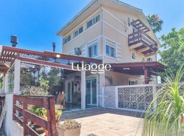 Casa · 191m² · 3 Quartos · 3 Vagas · Casa em Condomínio com 3 Dormitórios e 3 Vagas na Lomba do Pinheiro