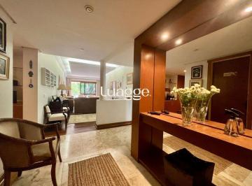 Apartamento · 223m² · 4 Quartos · 2 Vagas · Apartamento com 4 quartos, 223m²,2 vagas, elevador no bairro Jardim do Salso.