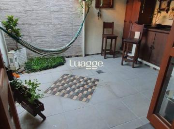 Casa · 92m² · 2 Quartos · 2 Vagas · À venda sobrado em condomínio fechado e semi mobiliado!