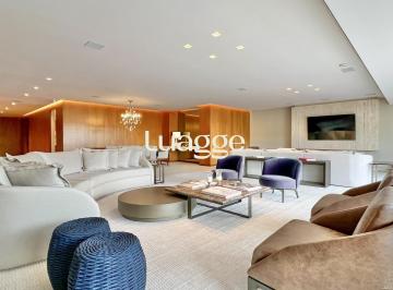 Apartamento · 479m² · 3 Quartos · 5 Vagas · Mansão Suspensa Mobiliada no Las Piedras com piscina e vista para a mata nativa