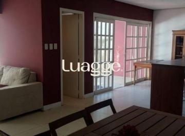 Casa · 360m² · 3 Quartos · 4 Vagas · Sobrado com, 3 quartos sendo 1 suíte com hidro, no bairro Glória.