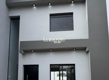 Casa · 86m² · 2 Quartos · 2 Vagas · sobrado 2 Dormitórios sendo 2 Suites - Bairro Mario Quintana