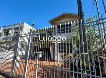 Casa · 350m² · 4 Vagas · Casa com 350m², 4 quartos, 2 Suítes à venda em Azenha, Porto Alegre.