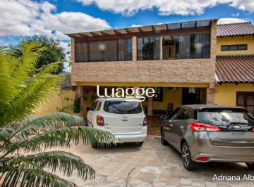 Casa · 320m² · 3 Quartos · 2 Vagas · **Maravilhosa Casa Residencial no Partenon, Porto Alegre, Rio Grande do Sul!**