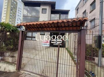 Casa · 167m² · 4 Quartos · 2 Vagas · ótimo sobrado em localização estratégica.