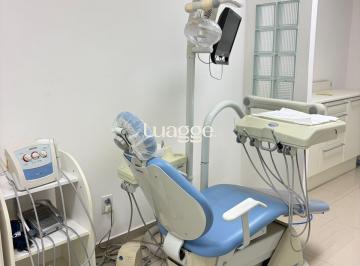 Comercial · 40m² · 1 Quarto · Sala comercial no Petrópolis