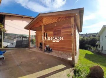 Terreno · 824m² · Terreno com 2 casas pré-fabricadas recém-construídas