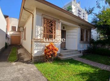 Casa · 137m² · 3 Quartos · 2 Vagas · Terreno com casa no bairro Azenha- Porto Alegre/RS.