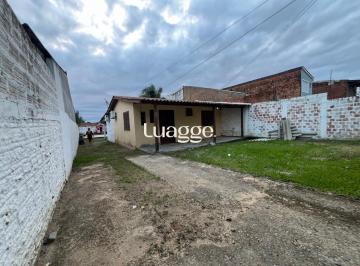 Casa · 65m² · 3 Quartos · 3 Vagas · Ótima casa em de 2 dormitórios com piscina localizada em Viamão