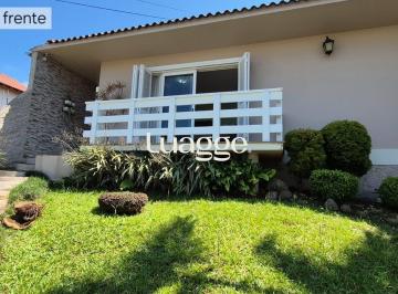 Casa · 203m² · 4 Quartos · 2 Vagas · Excelente casa de 4 dormitórios, 1 suíte e 2 vagas em Novo Hamburgo.