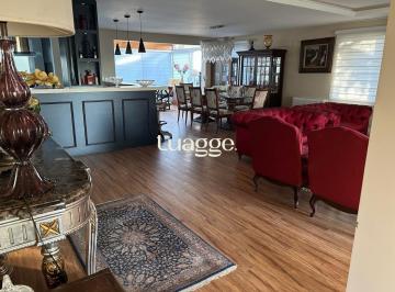 Casa · 430m² · 4 Quartos · 4 Vagas · Vende-se luxuosa casa com 4 suítes e 430m² - Gramado