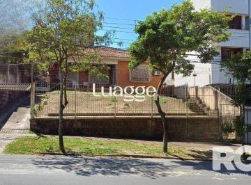 Casa · 206m² · 3 Quartos · 4 Vagas · Casa à venda - em Petrópolis